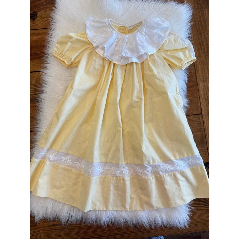 Yellow heirloom‎ dress size 5 white detailing EUC